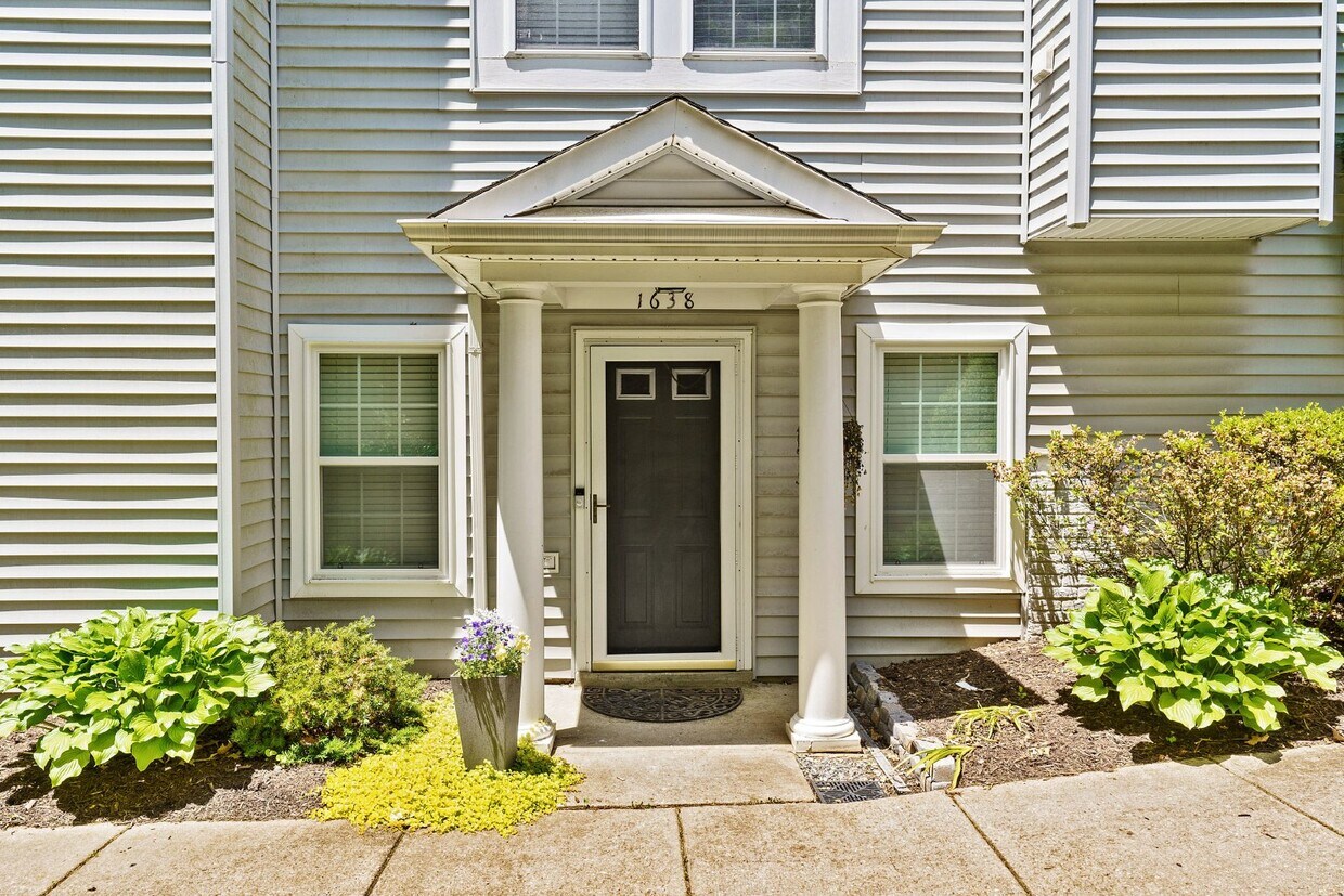 1638 Fallowfield Ct, Crofton, MD 21114 Room for Rent in Crofton, MD