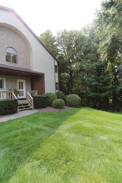 Building Photo - 2 Pine Grove Dr