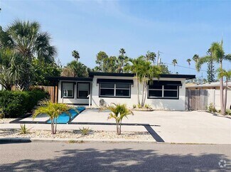 Building Photo - 3208 E Maritana Dr