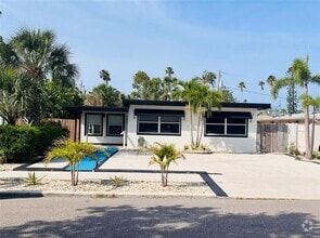 Building Photo - 3208 E Maritana Dr