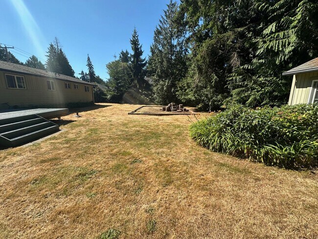 Building Photo - Bainbridge Rental Close to Town