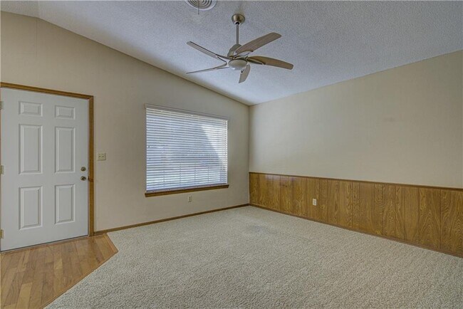 Foto del edificio - 1525 Cherry Stone St