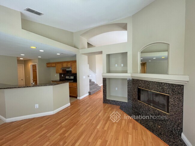 Building Photo - 10070 Hampton Oak Dr