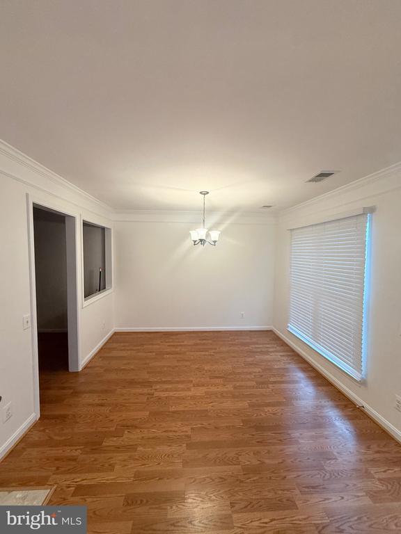 Foto del edificio - 8216 Catbird Cir