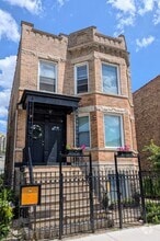 Building Photo - 2230 W Augusta Blvd