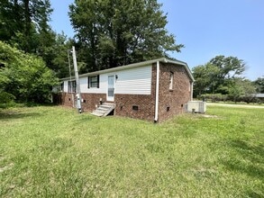 Building Photo - 505 N Lincoln St