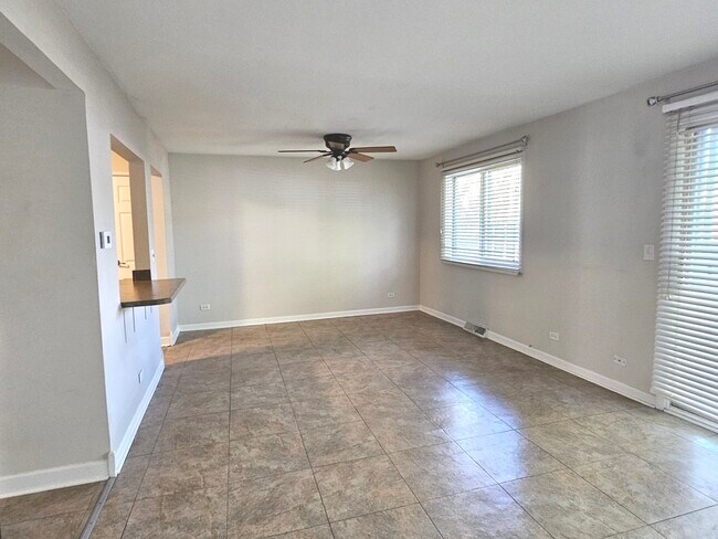 Foto del edificio - 228 Monroe Rd