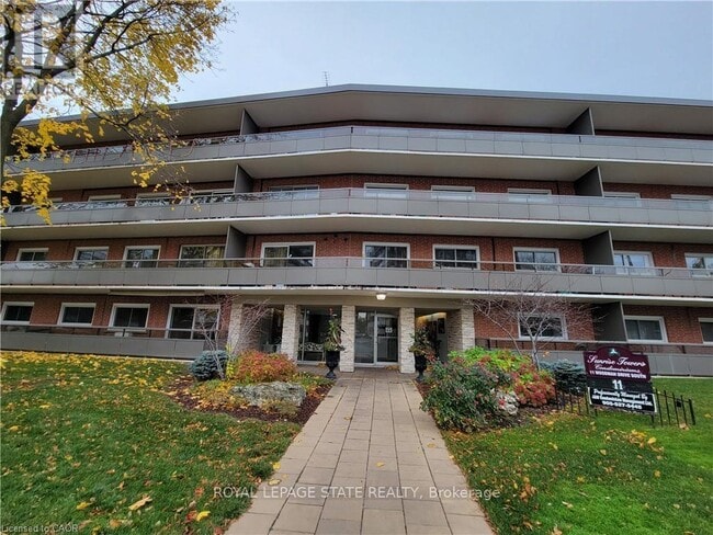 Building Photo - 11 Woodman Dr S