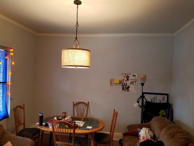 Building Photo - 337 Meyran Ave