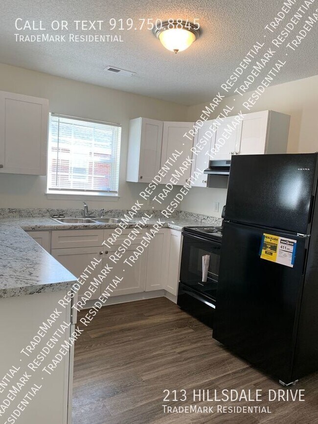 Foto del edificio - 213 Hillsdale Dr