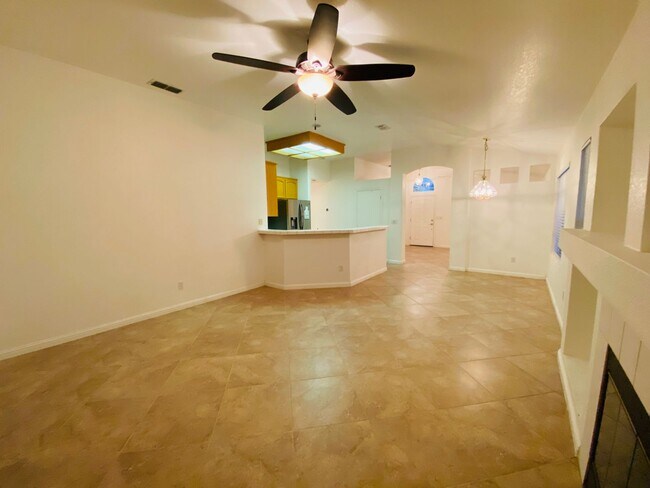 Building Photo - Home in Strawberry Glen Subdivision