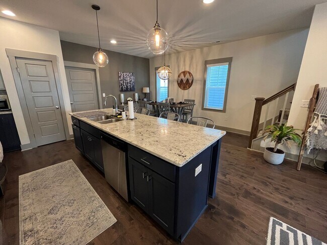 Building Photo - Incredible 3BD, 2.5BA Home in Wendell Fall...