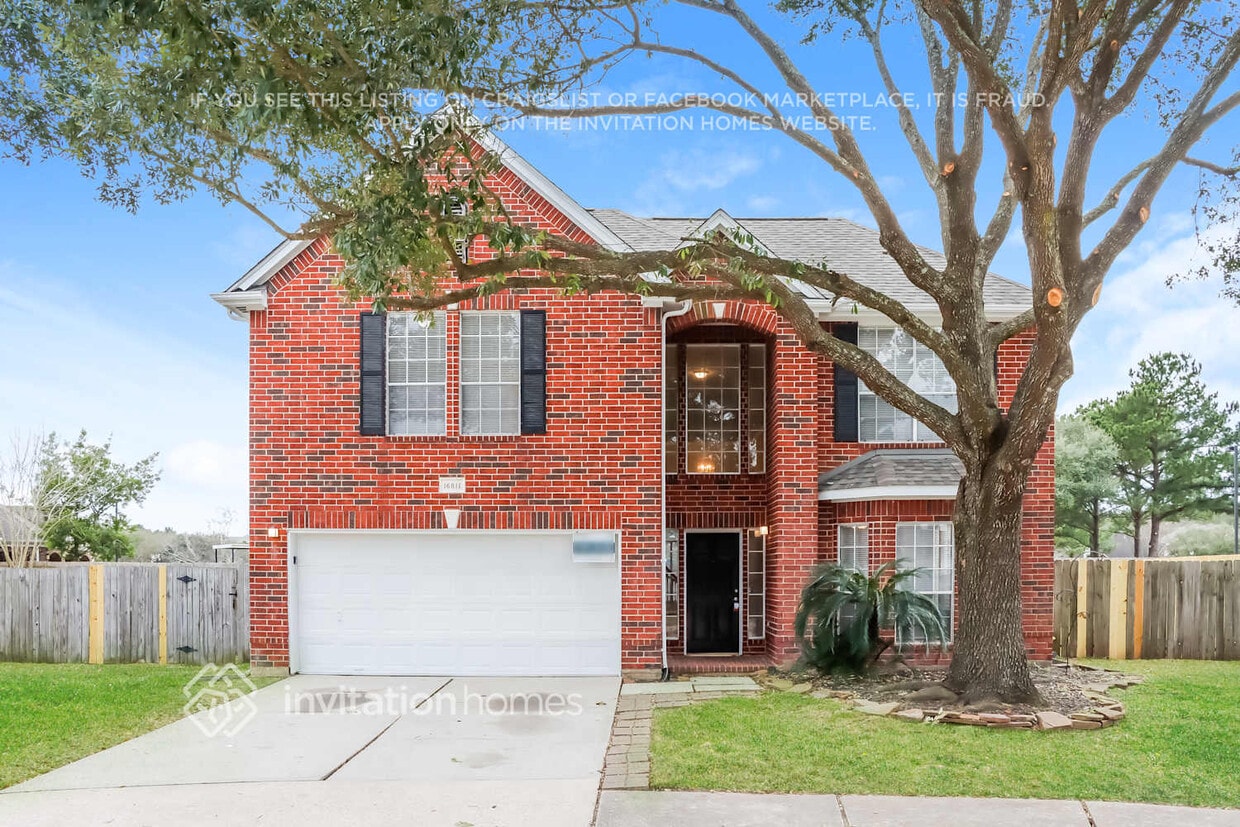 Primary Photo - 16811 Valley Palms Dr