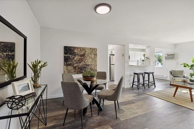 Building Photo - Fernbrook Apartments