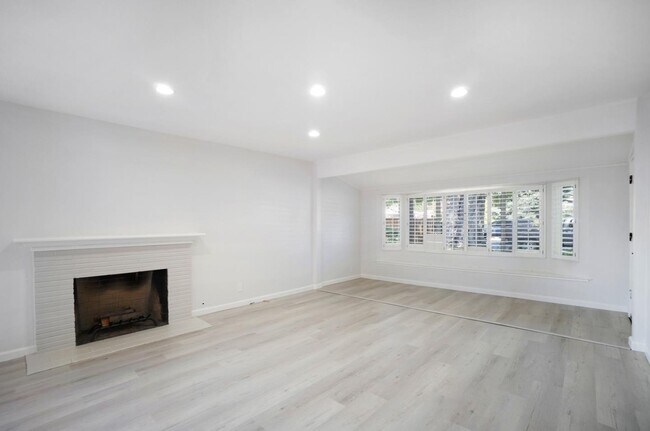 Foto del edificio - 2009 Stewart Ave