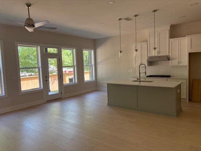 Building Photo - 2560 Silver Star Dr NE