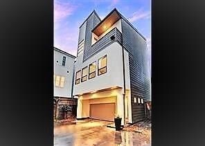 Building Photo - 2434 Charleston St