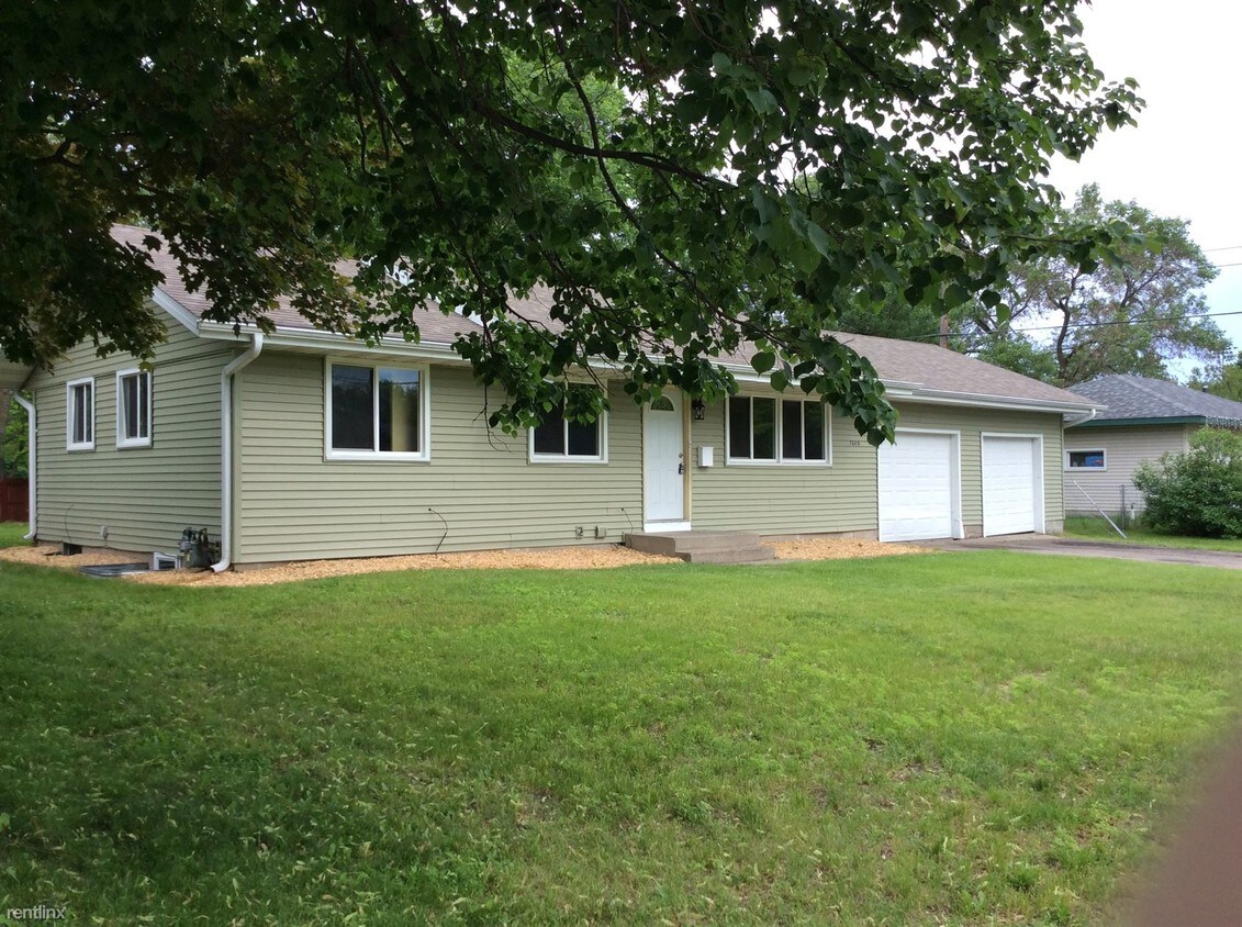 Primary Photo - 5 br, 2 bath House - 7648 Regent Ave N