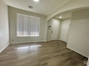 Building Photo - 2401 Living Rock Ave