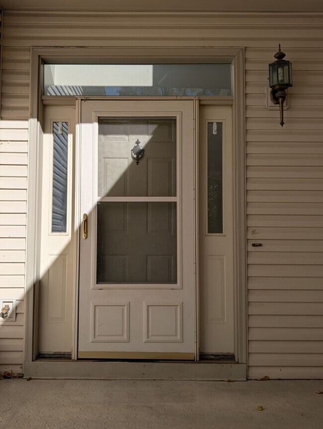 Foto del edificio - 1366 Delphic Way