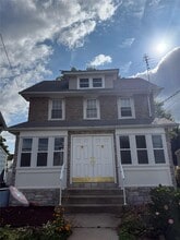 Building Photo - 77 Woods Ave