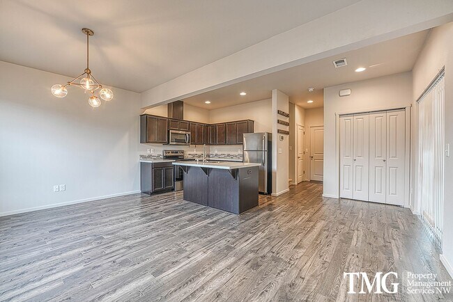 Building Photo - Inviting Vancouver 3 BD Home Near Parks