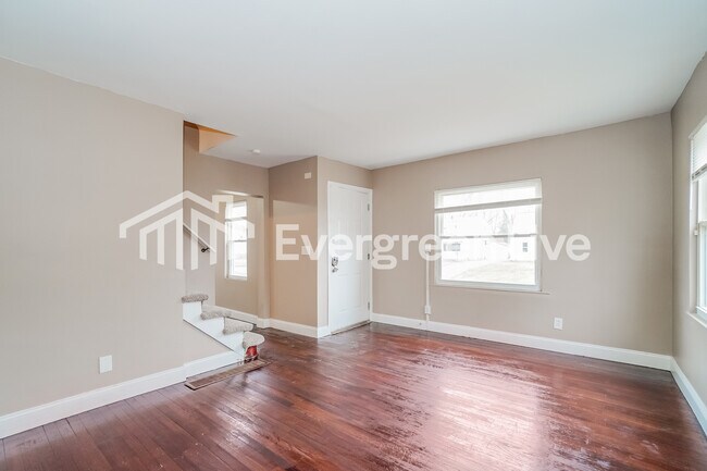 Building Photo - 2181 Middlehurst Dr