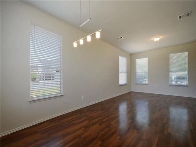 Building Photo - 4584 Mather