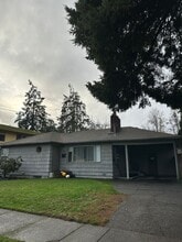 Building Photo - 1036 NW 25th St