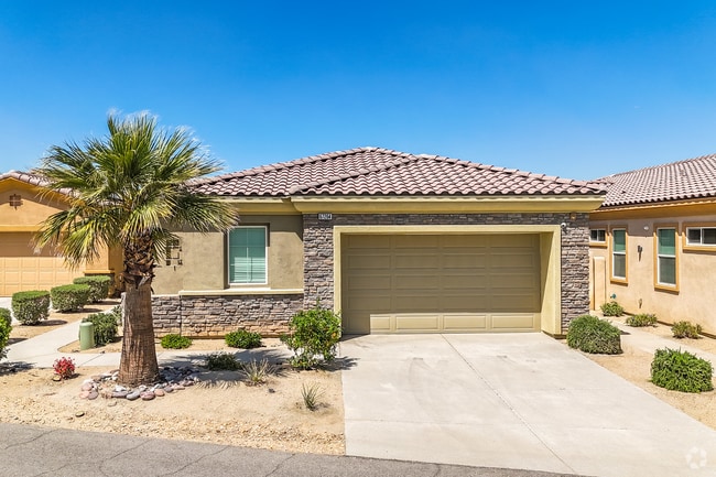 Building Photo - 67264 Zuni Ct