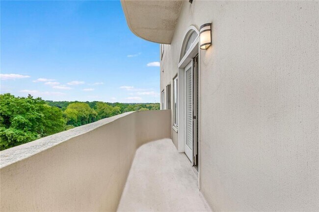 Foto del edificio - 2161 Peachtree Rd