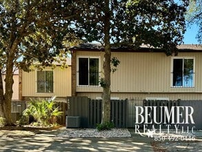 Building Photo - 4833 Huron Dr