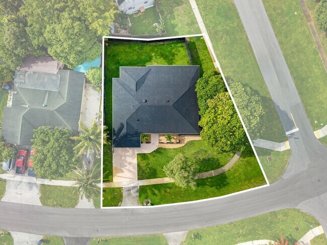 Foto del edificio - 908 Hibiscus Dr