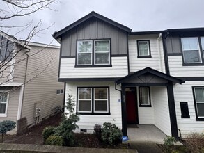 Building Photo - 935 N 19th Ave