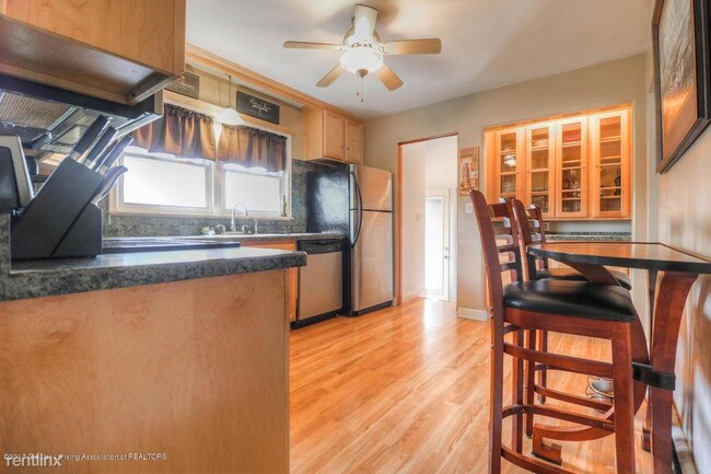 Building Photo - 2 br, 1 bath House - 14020 Turner Rd