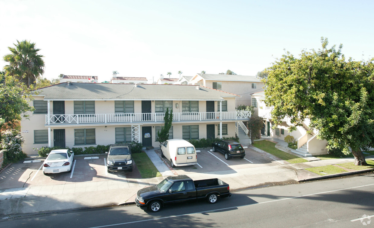 Building Photo - Coronado Apartments