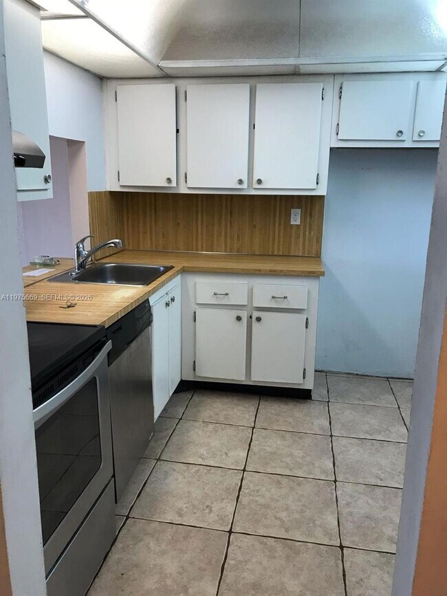 Foto del edificio - 16751 NE 9th Ave