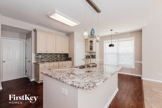 Foto del edificio - 5786 Crimson Oak Ct