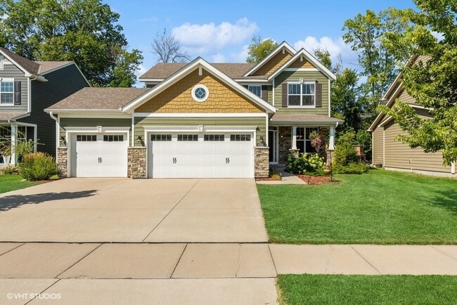 Building Photo - 4505 Yellowstone Ln N