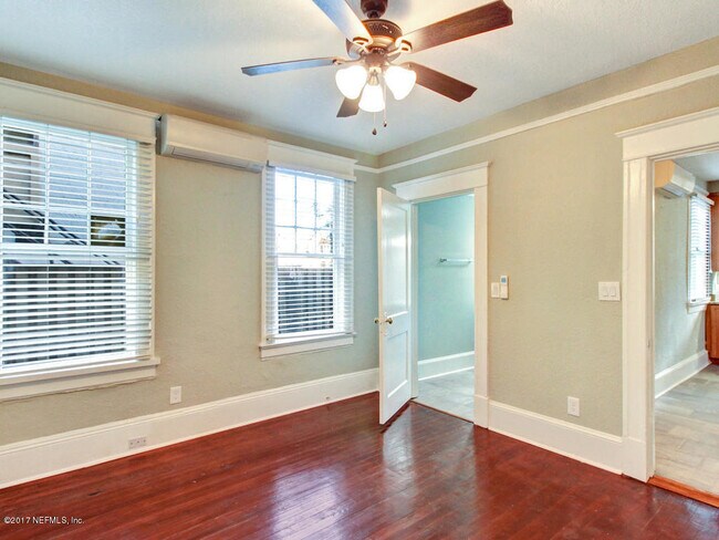 Foto del edificio - 2116 Herschel St