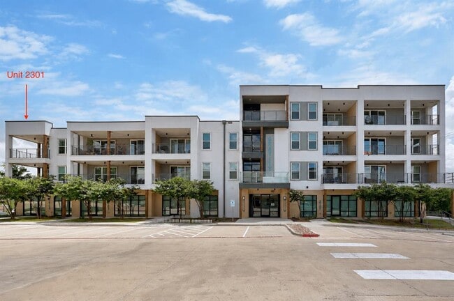 Building Photo - 4801 Springdale Rd