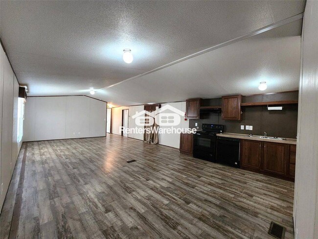 Building Photo - 8021 Parker Elaine Dr