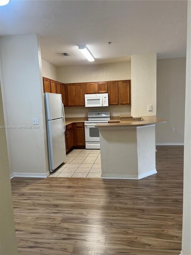 Foto del edificio - 8201 Claire Ann Dr