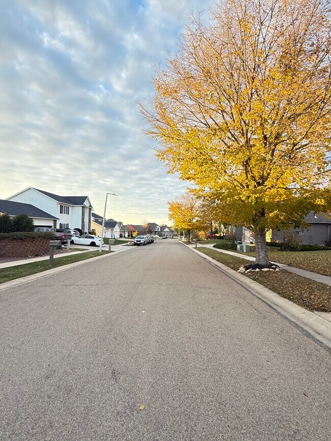 Foto del edificio - 5182 Southern Ridge Ln SW