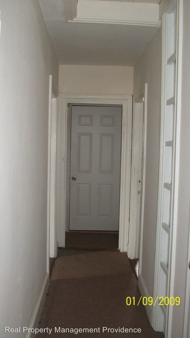 Building Photo - 487 Chalkstone Ave