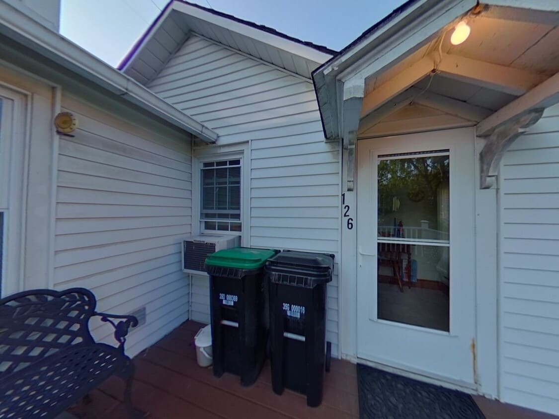 Primary Photo - 1 Bedroom Cottage Available July 20th