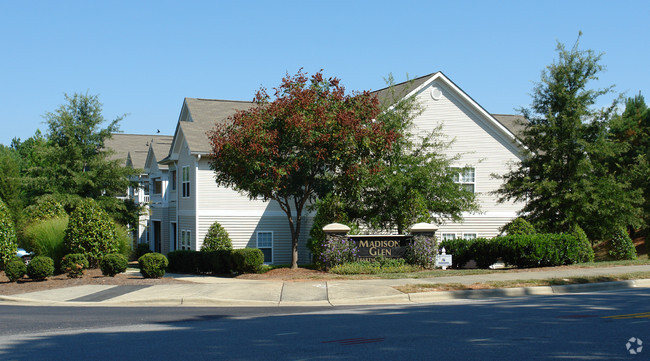 Madison Glen Apartments - Madison Glen