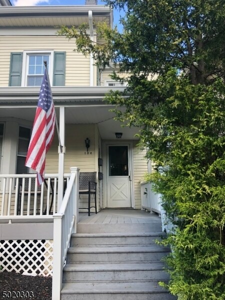 Primary Photo - 104 Maple Ave