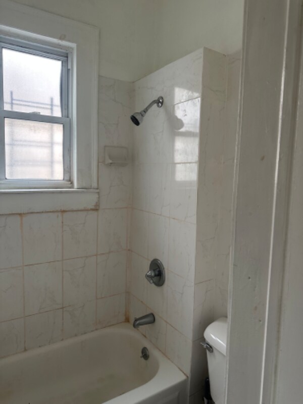 Foto del edificio - 255 Linden Blvd