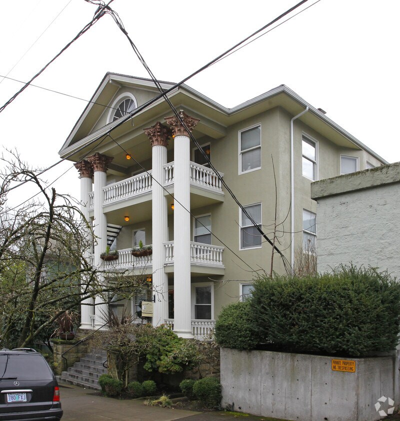 Primary Photo - The Clifton Apartments